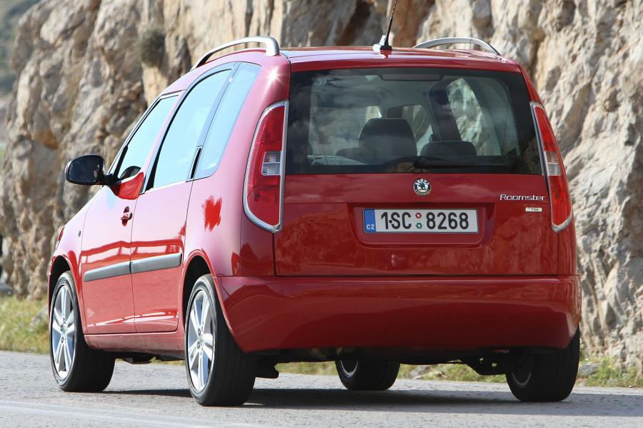  Skoda Roomster 2010 года  (фото 17 из 46)